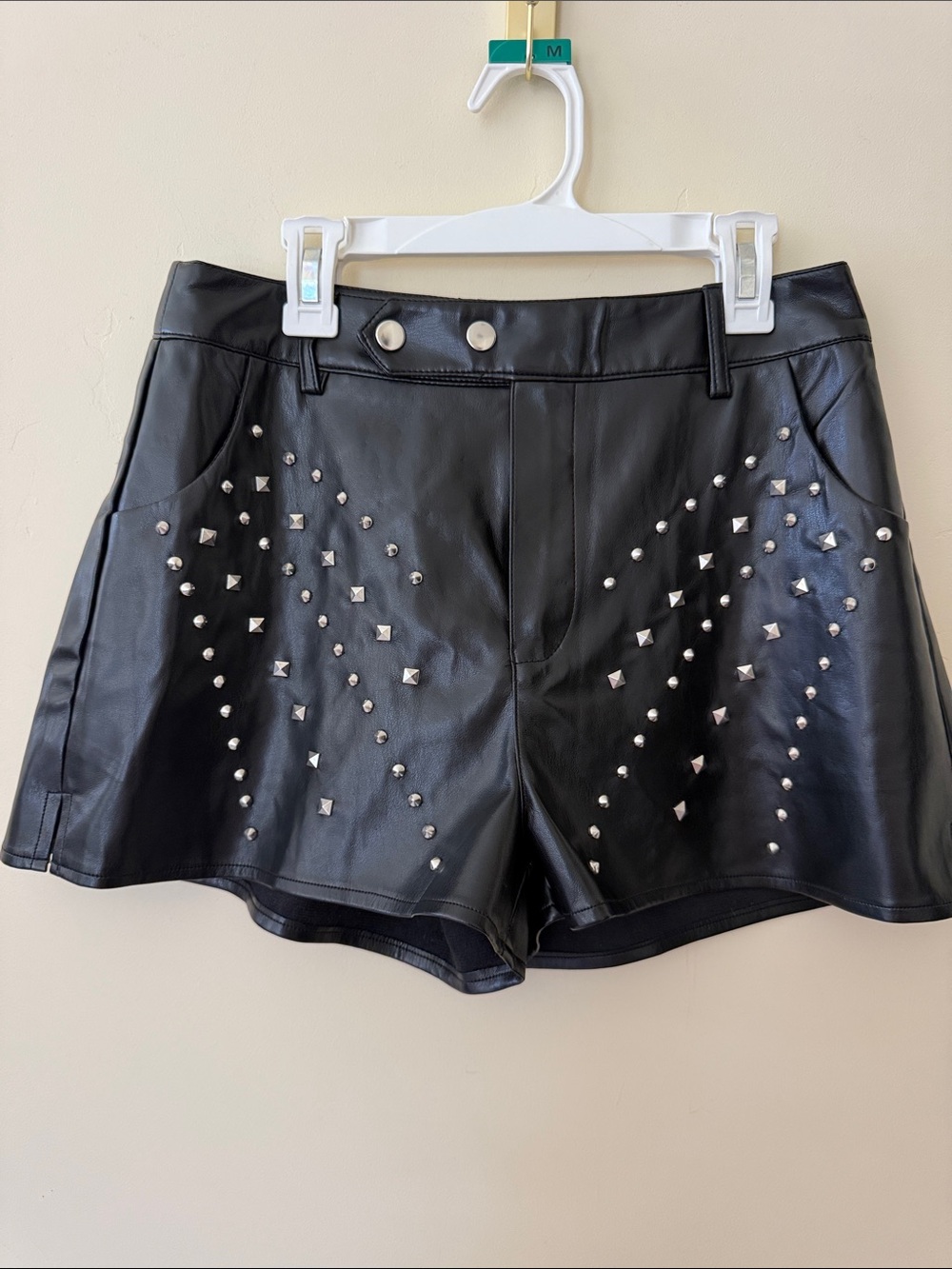 Forever 21 Black Faux Leather Studded Shorts Size M NWT Festivals Concerts Club